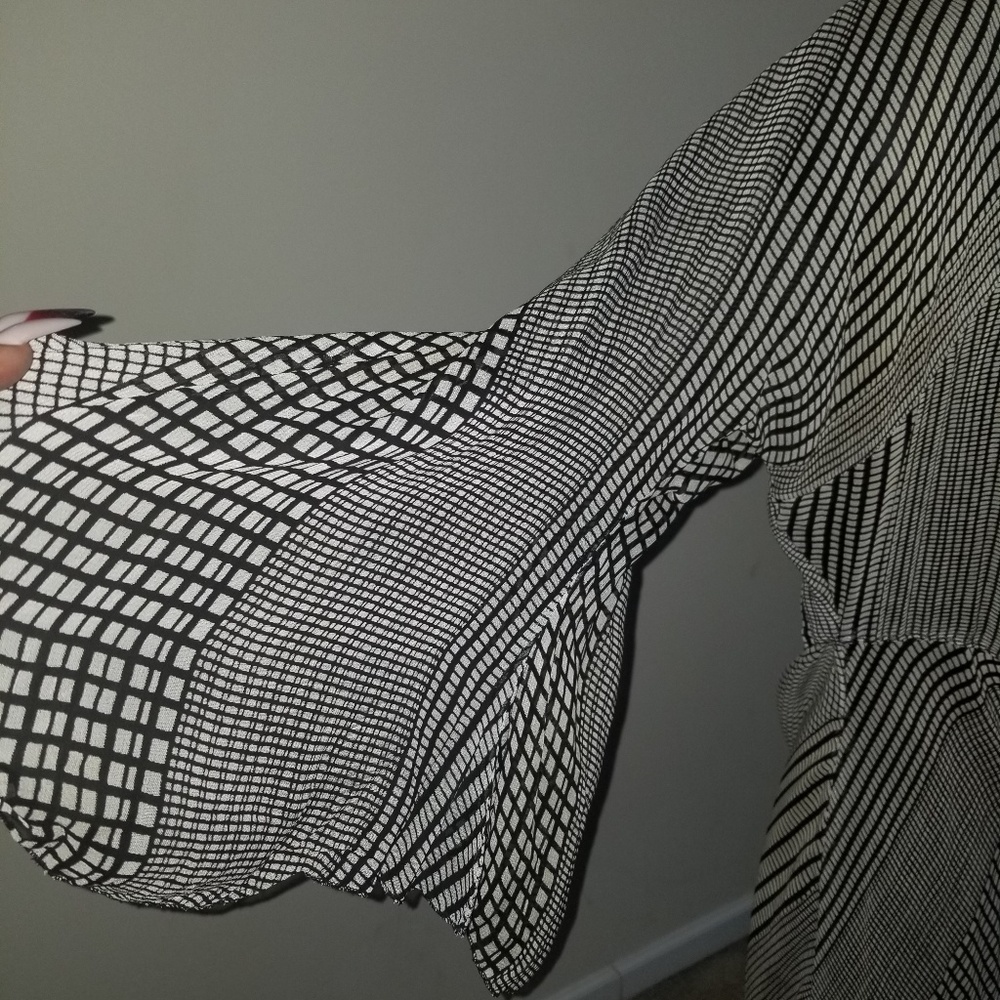 Dress - Picture 3 of 4